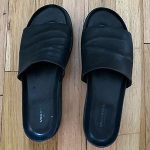 Vagabond leather slide
